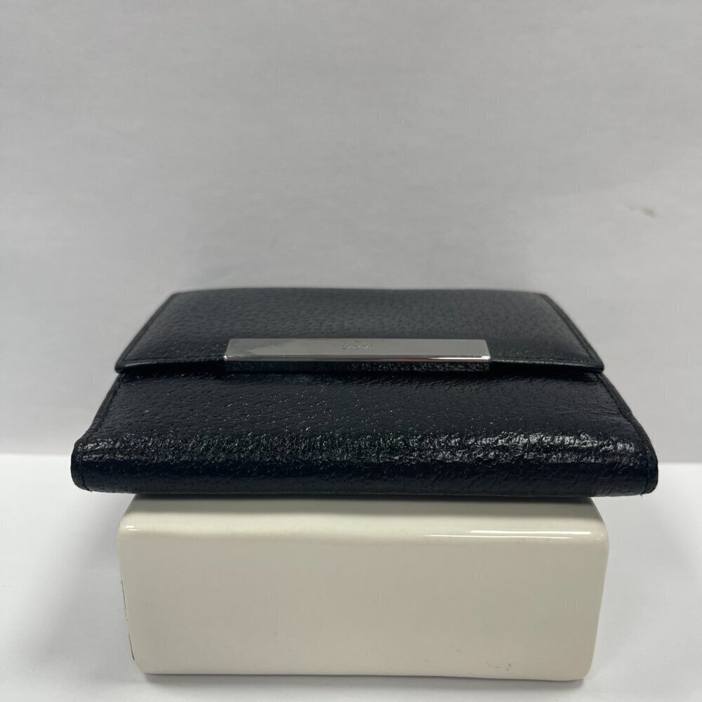 Gucci Black Leather Compact Wallet w/ Silver-tone Hardware - Preowned - Picture 5 of 14